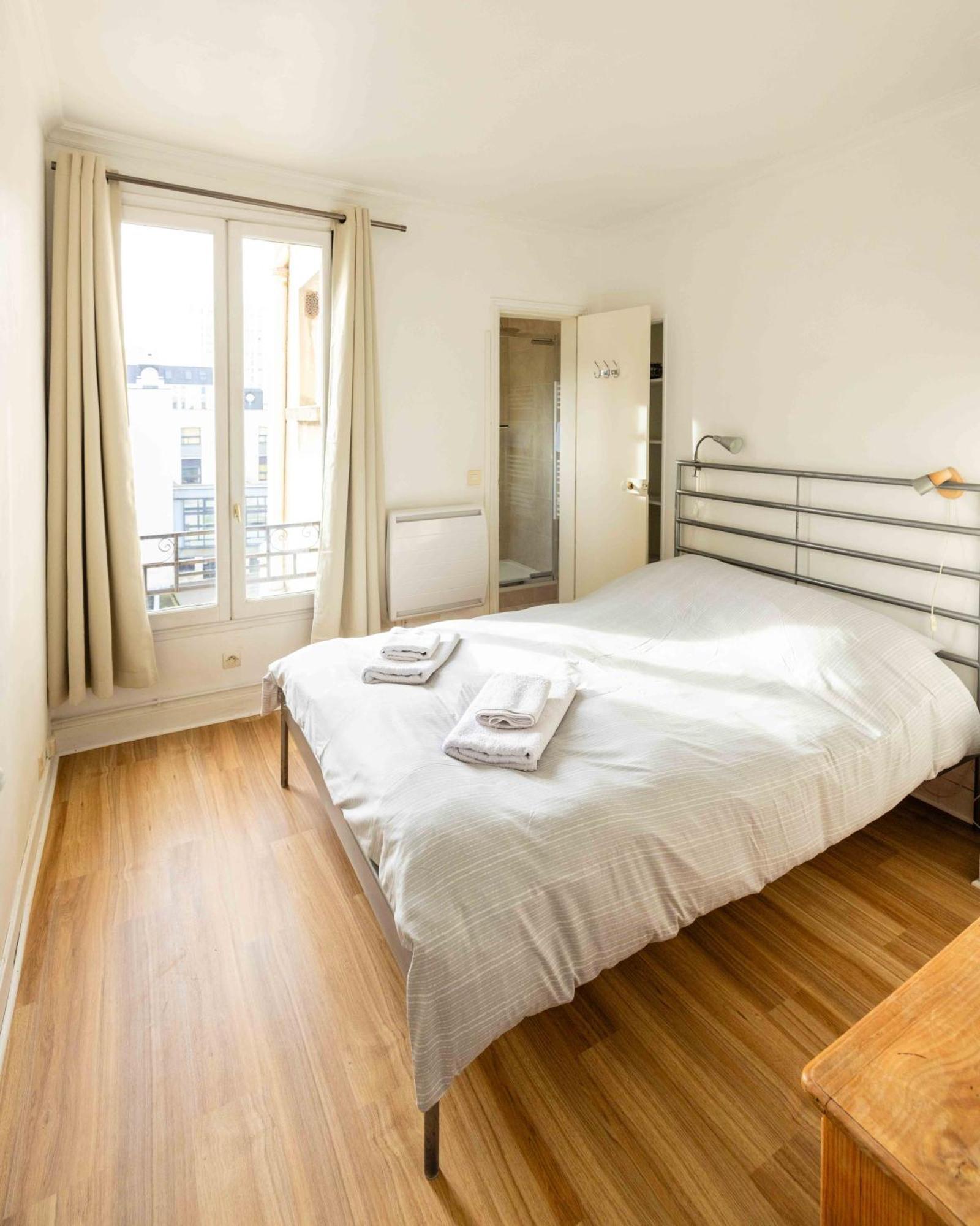 Well Located Apartment In París Exterior foto